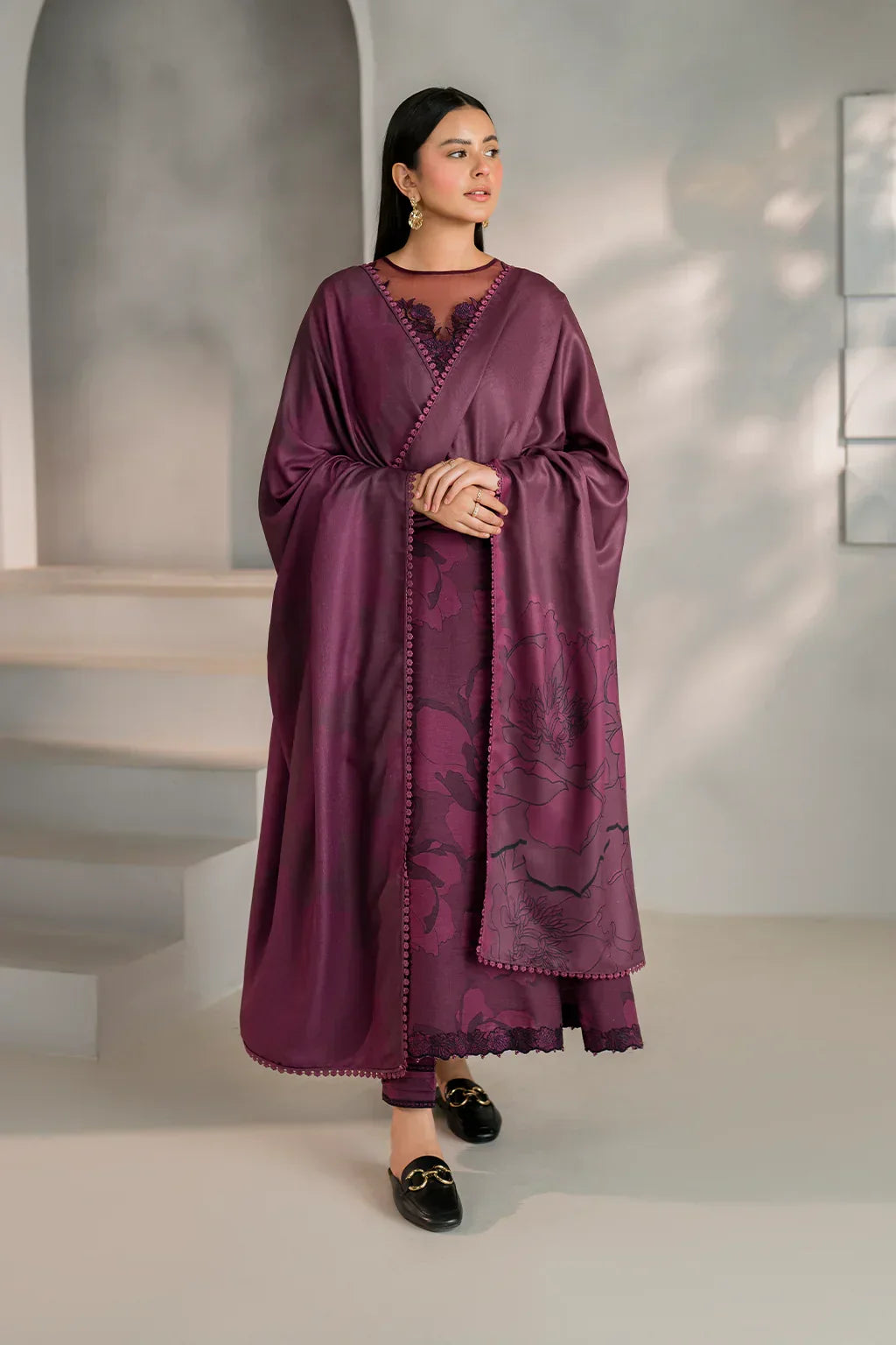 Iznik Luxury Embroidered Lawn Unstitched Collection UE - 351 - 3 Pieces Lawn - Zainabjees