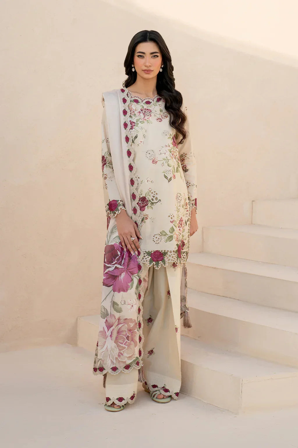 Iznik Luxury Lawn Embroidered 3 Pc Unstitched Collection EFL-05