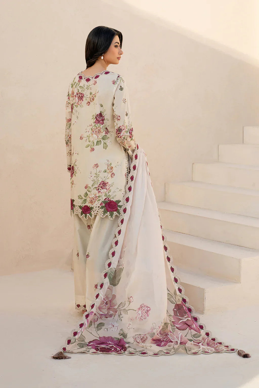 Iznik Luxury Lawn Embroidered 3 Pc Unstitched Collection EFL-05