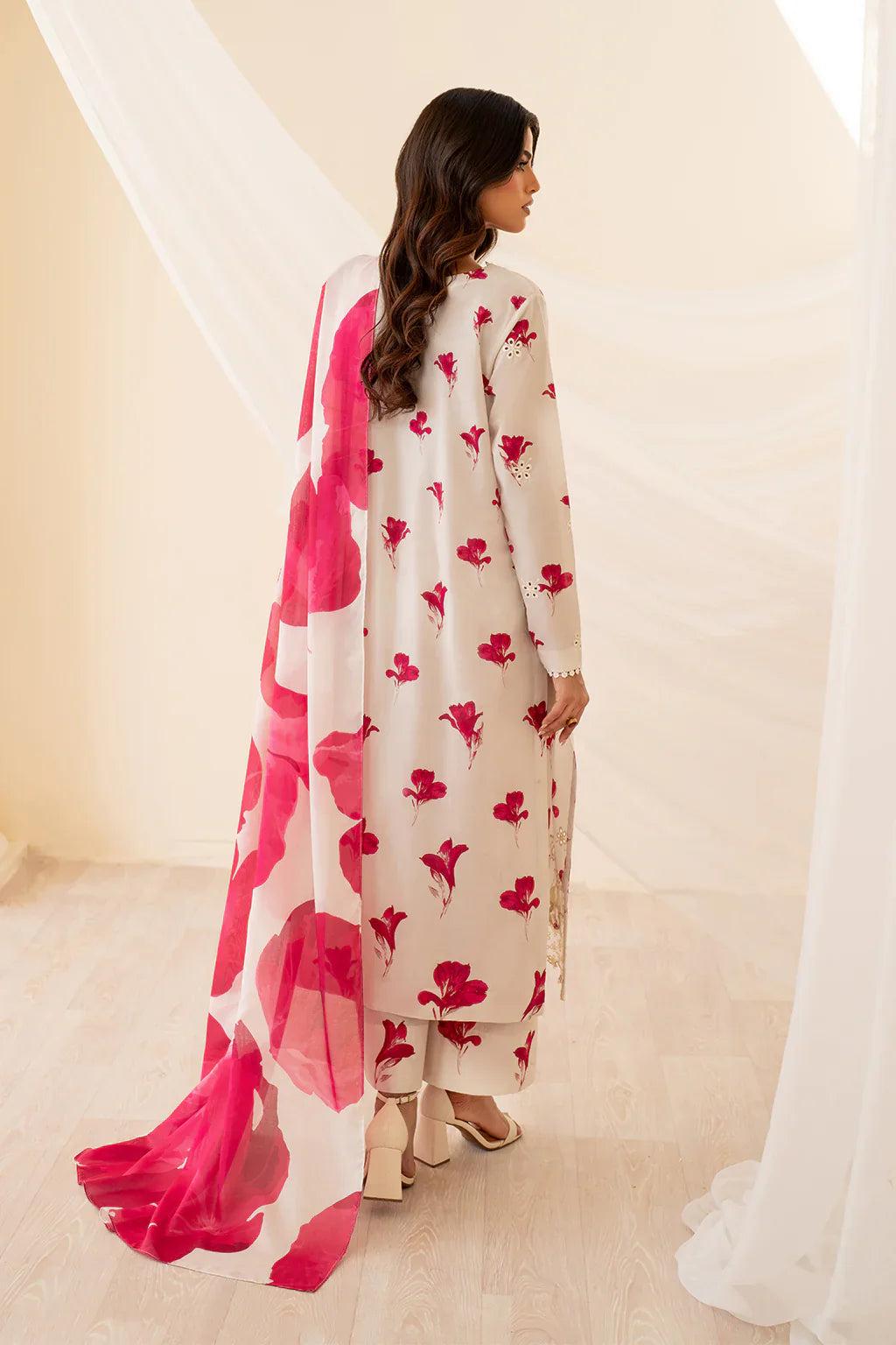 Iznik Premium Lawn Embroidered Collection Unstitched Floral Affair UE-443.