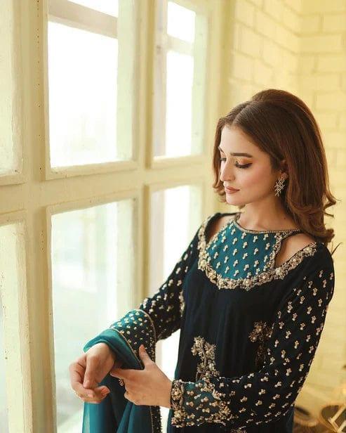Afrozeh Luxury Velvet Collection Unstitched 3 Pieces ZINC Gold - 3 pieces Velvet - Zainabjees