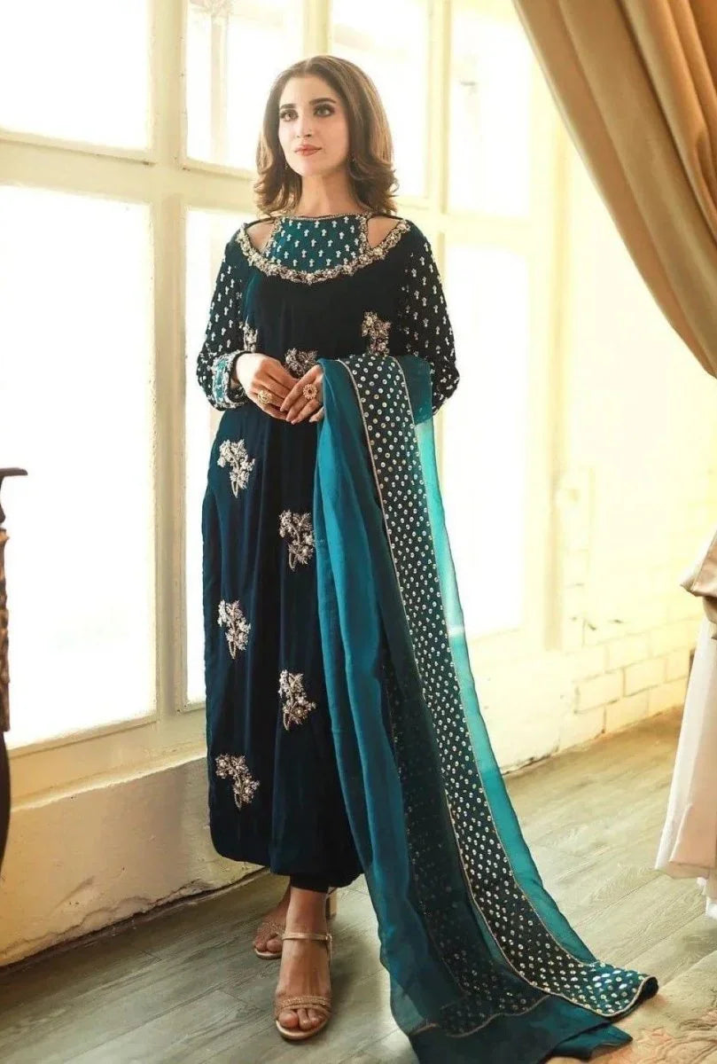 Afrozeh Luxury Velvet Collection Unstitched 3 Pieces ZINC Gold - 3 pieces Velvet - Zainabjees