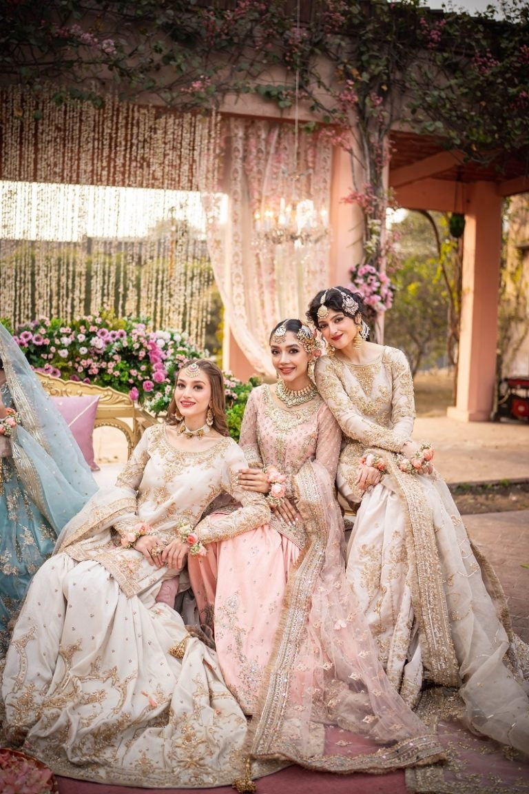 Maha Wajahat Organza Embroidered Unsticthed 3 Piece Zohra