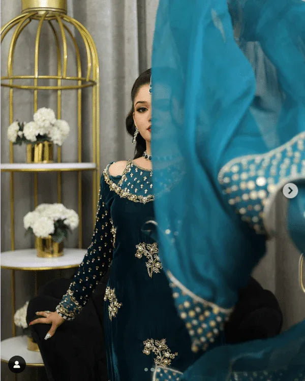 Afrozeh Luxury Velvet Collection Unstitched 3 Pieces ZINC Gold - 3 pieces Velvet - Zainabjees